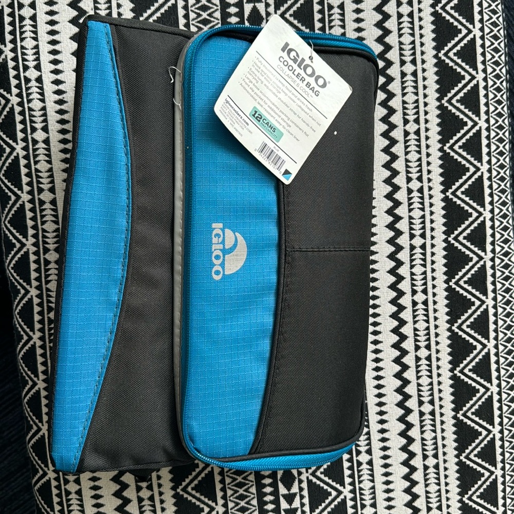 Igloo cooler bag 12 cans